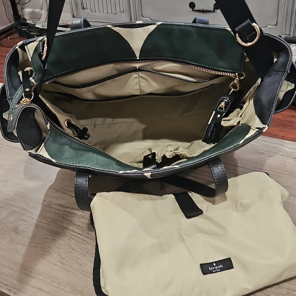 Kate Spade Dark Green & Cream Circle Diaper Tote with changing mat